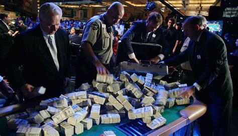 2017 WSOP Payouts: Siapakah yang Menjadi Juara dan Berapa Hadiah yang Diterima