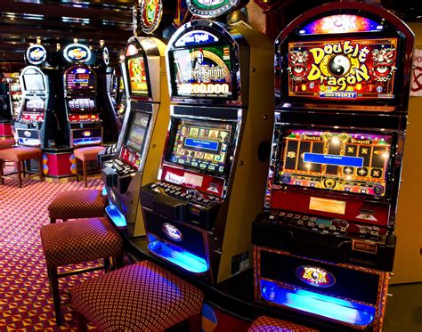 Menguak Kegembiraan Dalam Permainan Casino: Spin Poker ™ dan Slot Machines