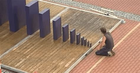 Sejarah dan Rekam Jejak Guinness World Record pada Toppling Domino