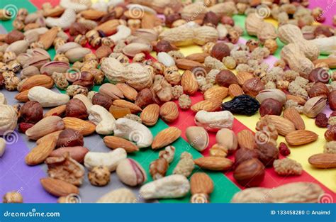 Scattered Nuts: Menjadi Kunci Keberhasilan Bisnis