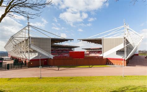 Parkir di Bet365 Stadium, Rumah Stoke City FC