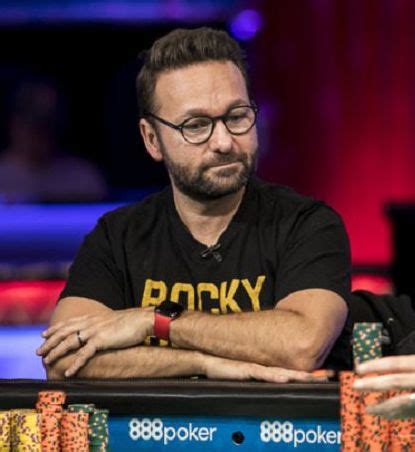 Searching Photos for: Daniel Negreanu