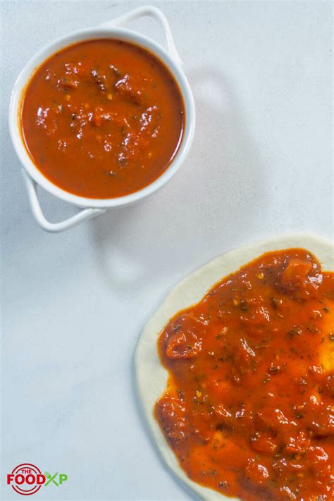 Domino’s Hearty Marinara Sauce vs. Robust Tomato: Which One Reigns Supreme