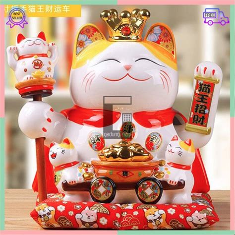 Maneki Neko: Kucing yang Memanggil Nasib Baik