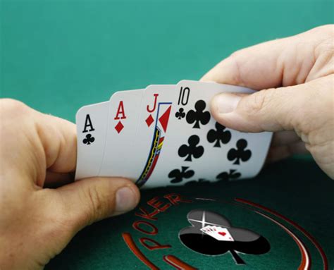 Aturan Bermain Omaha Poker: Panduan Lengkap