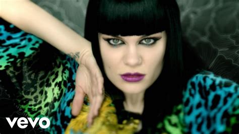 Jessie J: Menjadi Domino dalam Musik Industri