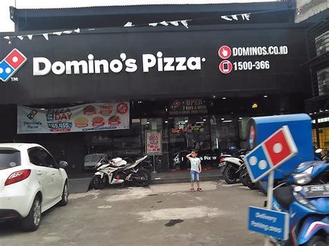 Domino’s Pizza: Tempat Makan yang Halal dan Lezat