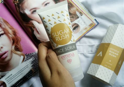 Review Emina Sugar Rush Face Scrub: Wanginya Manis dan Kemasannya Lucu