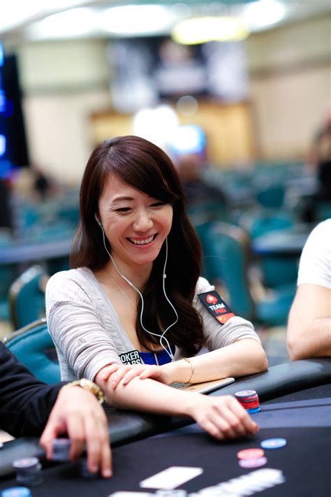 Permainan Open Face Chinese Poker: Tips dan Pengalaman