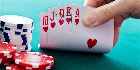 Strategi Menang di Game Poker Video: FIVE OF A KIND, SUPER DOUBLE BONUS POKER, DAN TRIPLE DOUBLE BONUS POKER