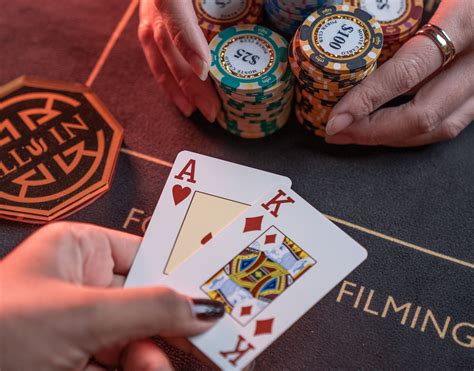 Tentang Online Poker di Indonesia: Pilihan yang Tepat dan Hukum yang Berlaku