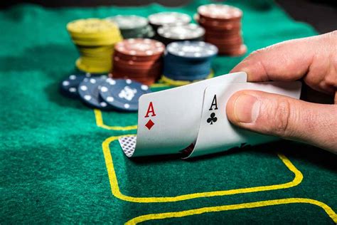 Artikel Tentang Poker: Strategi dan Tips untuk Menjadi Pemain Profesional