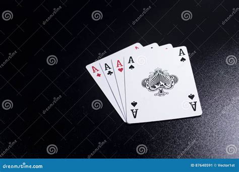 Panduan Poker Hand: Penjelasan dan Contoh