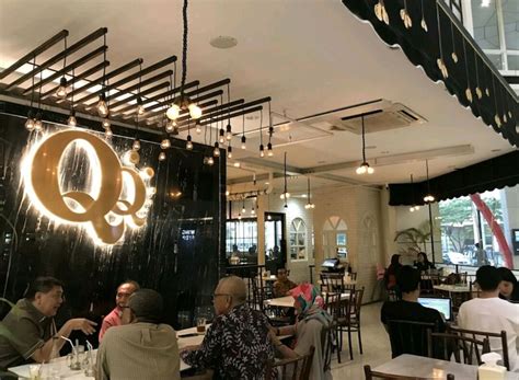 Makan di Kopitiam QQ FX Sudirman: Pengalaman yang Berbeda