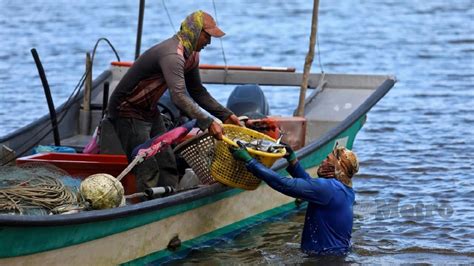 Kampung Nelayan: Menyelami Pengalaman Floating Village yang Menggugah