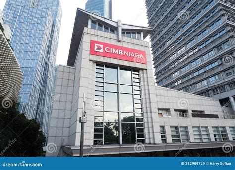 CIMB Niaga: Sejarah, Struktur, dan Informasi Investasi